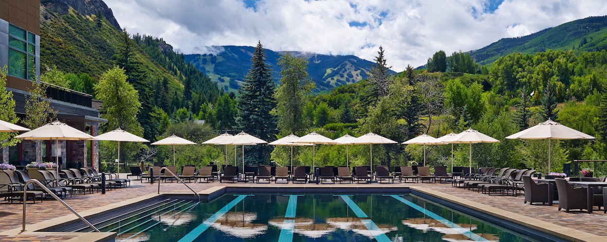 whrbw-outdoor-pool-7903-hor-feat-1